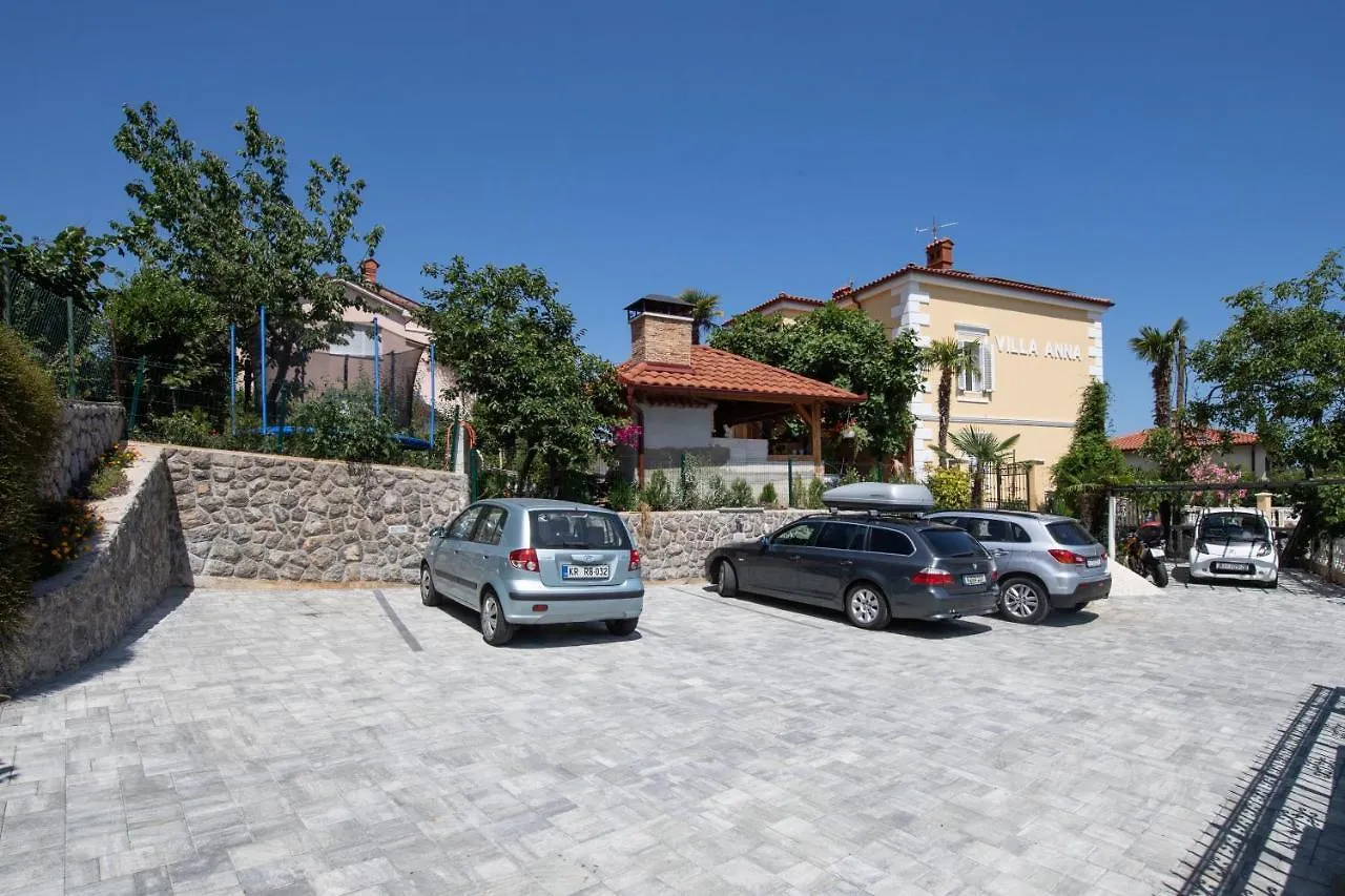 Apartment Villa Anna-Potkrovlje Ika Croatia